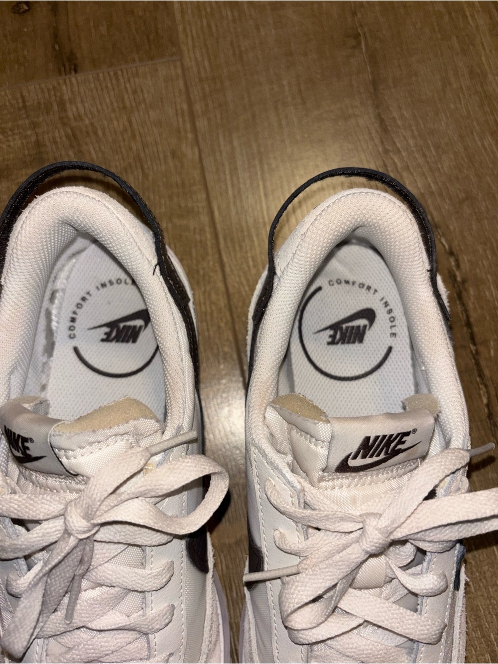 Nike Waffle White and Black Retro Low-Top Sneakers - Picture 3 of 8
